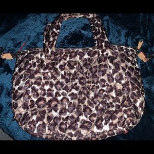 MZ Wallace - MEDIUM SUTTON